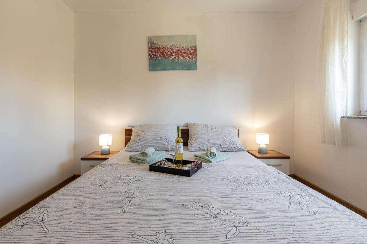 Lucija Apartment Lovinac  Luaran gambar